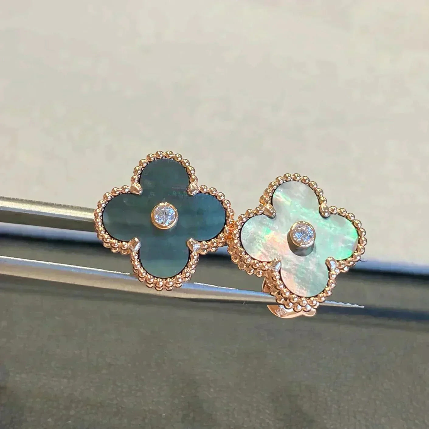 [Clover Jewelry]CLOVER MEDIUM 1 MOTIFS GRAY MOP  DIAMOND EARRINGS