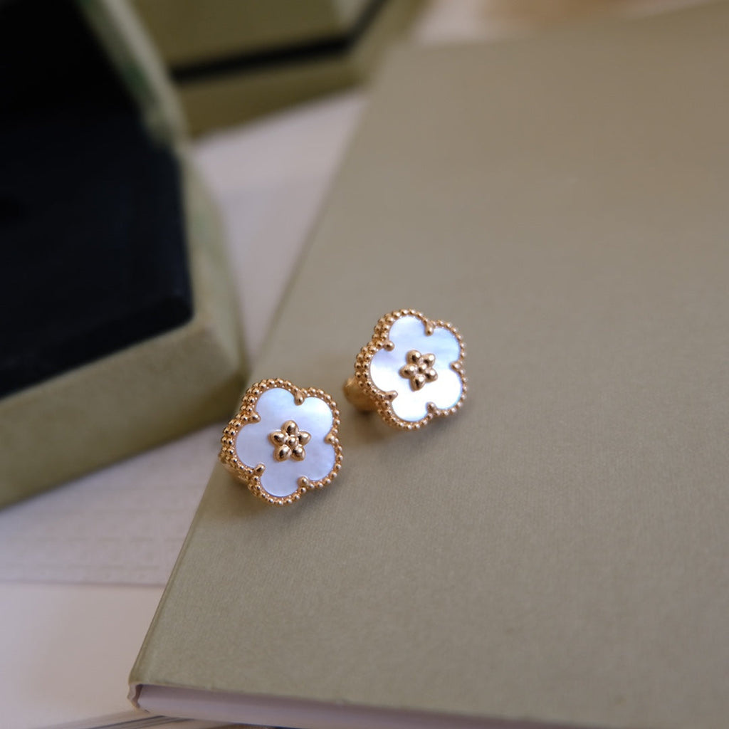 [Clover Jewelry]LUCKY WHITE MOP EARRINGS