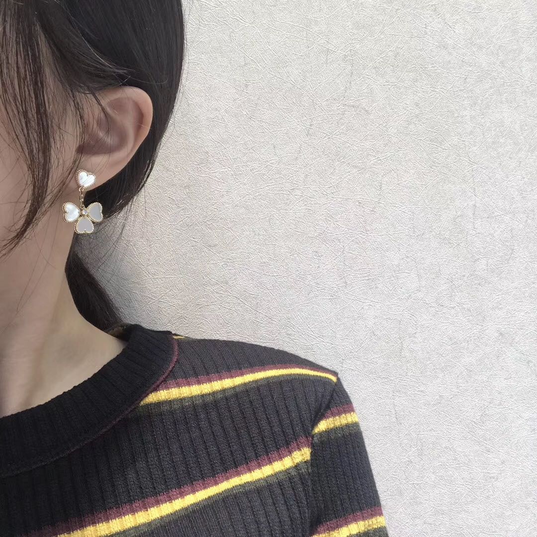 [Clover Jewelry]KLEEBESCHMUCK SÜSSE WEISSE MOP-OHRRINGE
