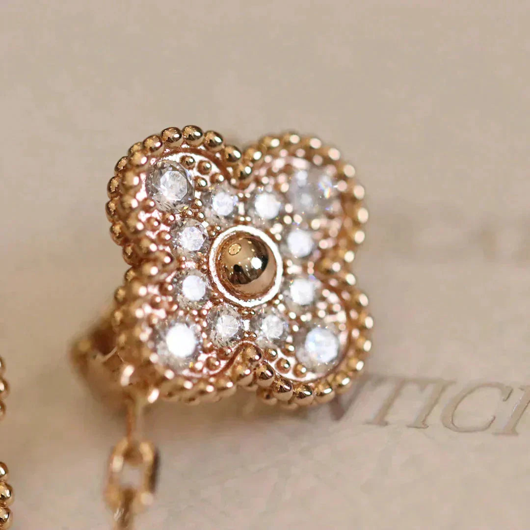 [Clover Jewelry]CLOVER MEDIUM 1 MOTIFS FUll DIAMOND EARRINGS