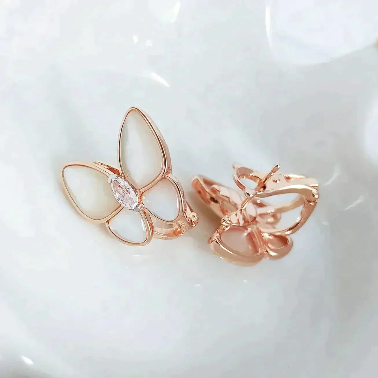 [Clover Jewelry]BUTTERFLY MOP DIAMOND EARRINGS