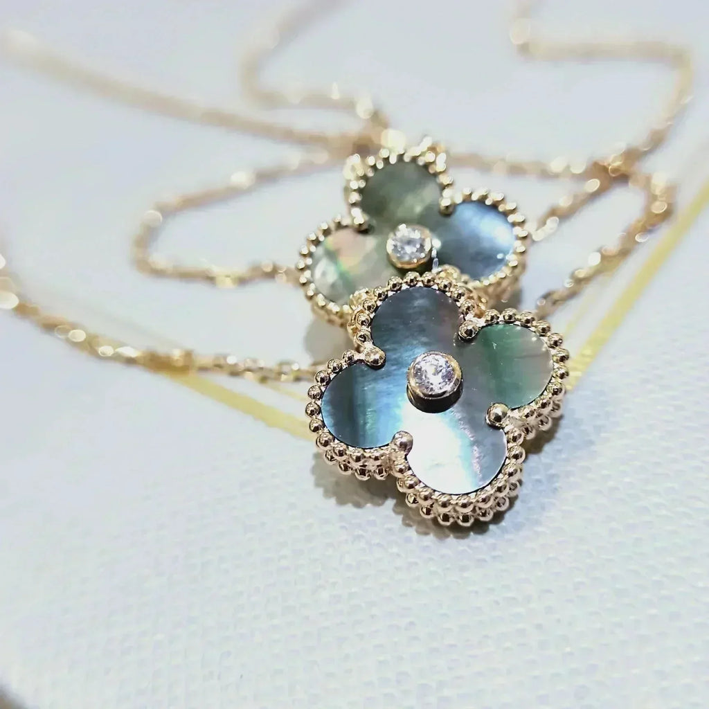 [Clover Jewelry]CLOVER 15MM DIAMOND AND MOTHER-OF-GREY NECKLACE