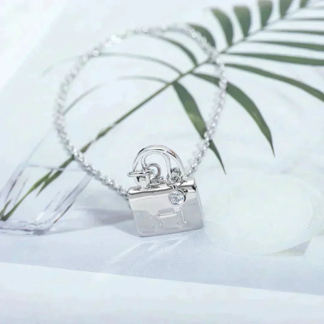 [Clover Jewelry]AMULETTE PEDANT SILVER NECKLACE