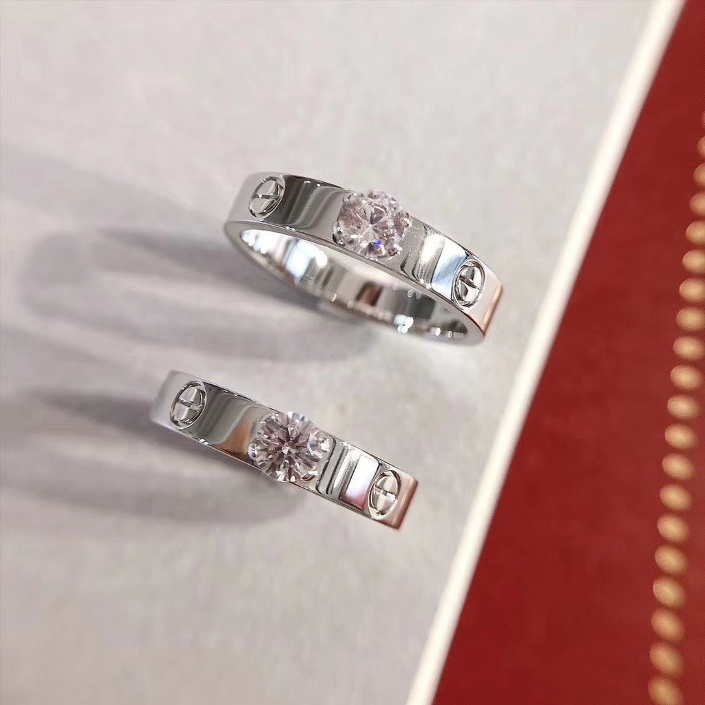 [クローバー・ジュエリー] LOVEリング 3.6mm 1粒ダイヤモンド