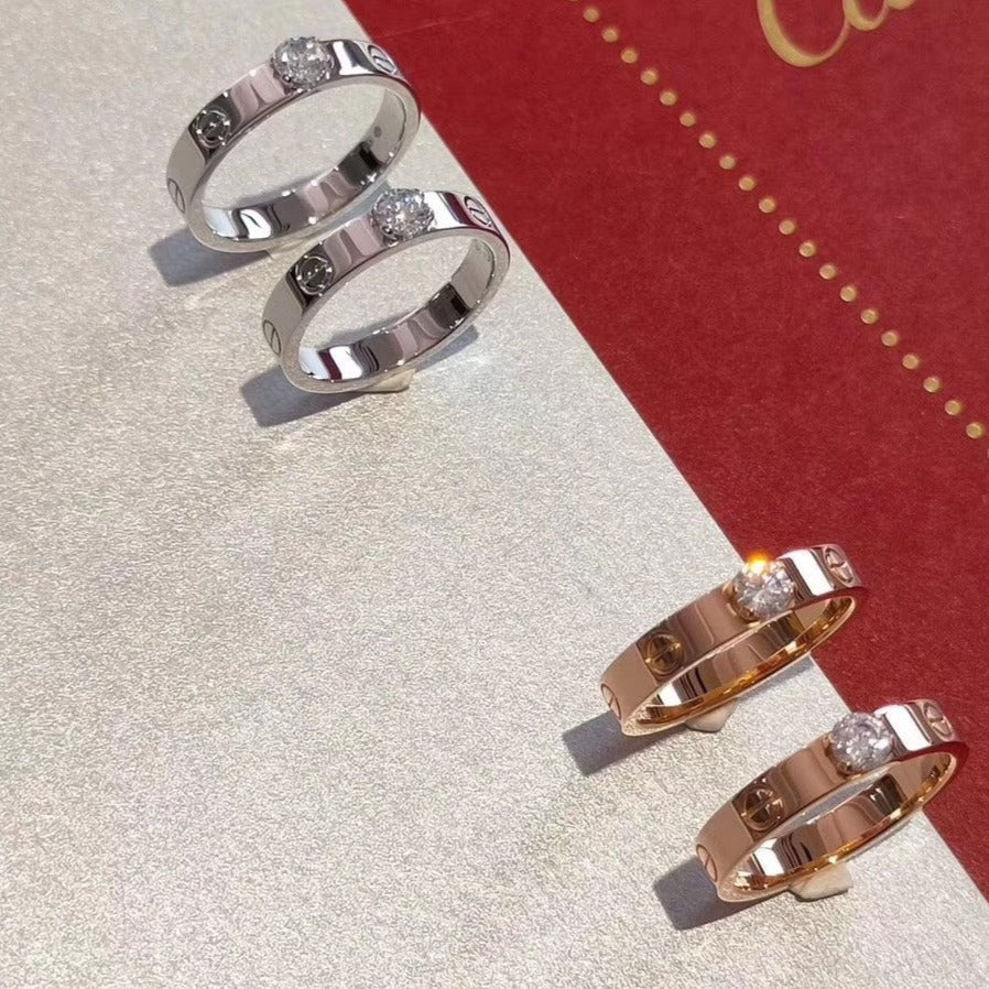 [クローバー・ジュエリー] LOVEリング 3.6mm 1粒ダイヤモンド