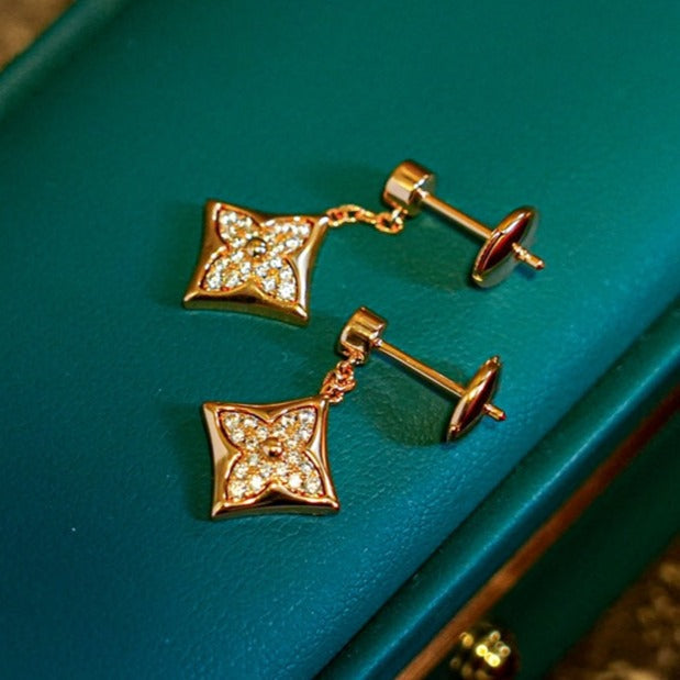 [Clover Jewelry]STAR DIAMONDS EARRINGS GOLD