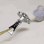 [Clover Jewelry]CLOVER MEDIUM 1 MOTIFS  WHITE MOP EARRINGS SILVER
