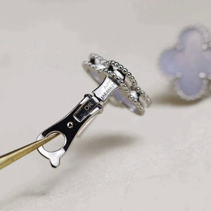 [Clover Jewelry]CLOVER MEDIUM 1 MOTIFS  WHITE MOP EARRINGS SILVER