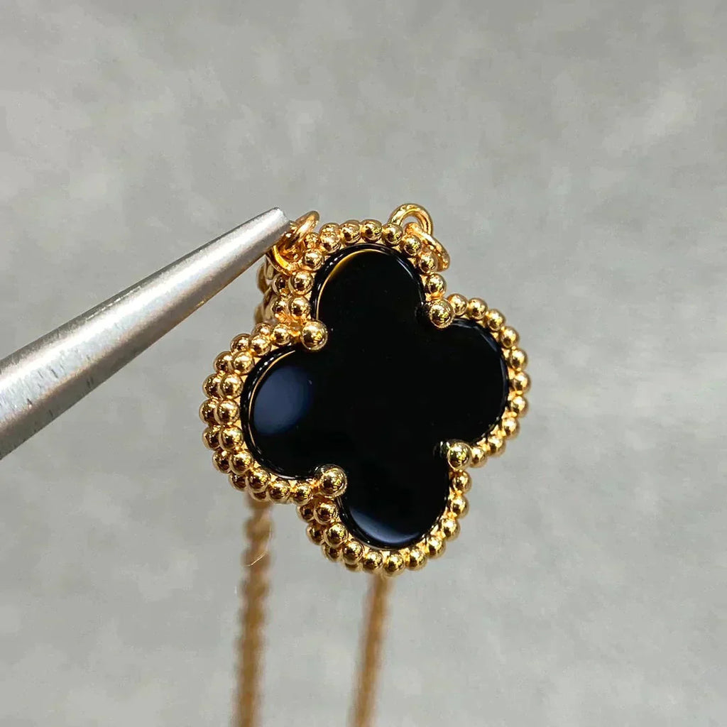 [Clover Jewelry]クローバー 15MM ブラックオニキス シングル フラワー ネックレス