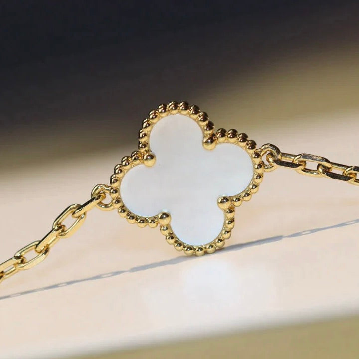 [Clover Jewelry]CLOVER 20 MOTIFS WHITE MOP NECKLACE