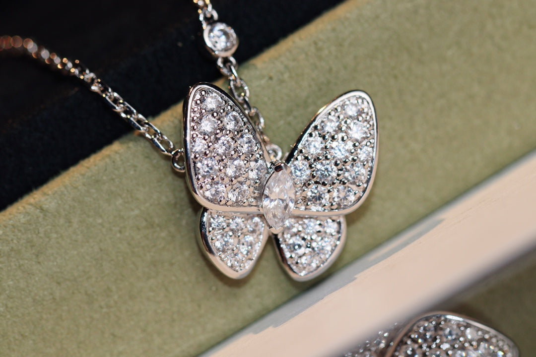 [Clover Jewelry]BUTTERFLY DIAMOND NECKLACE