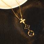 [Clover Jewelry]HALSKE TTE AUS ROSÉGOLD MIT STERN-, SONNEN- UND ONYX-ANHÄNGER
