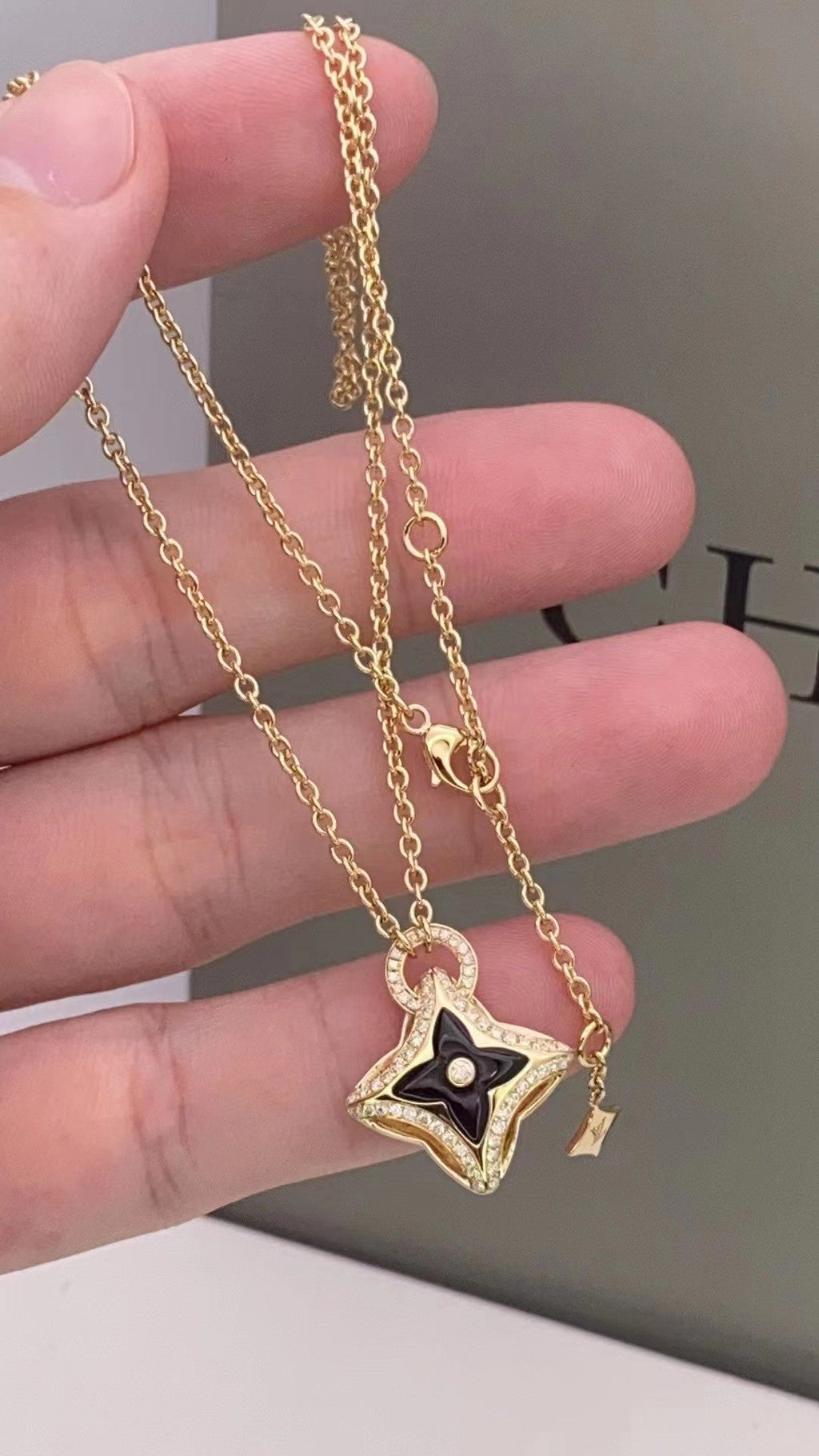 [クローバー・ジュエリー]スターペンダント ピンクゴールドダイヤモンドネックレス