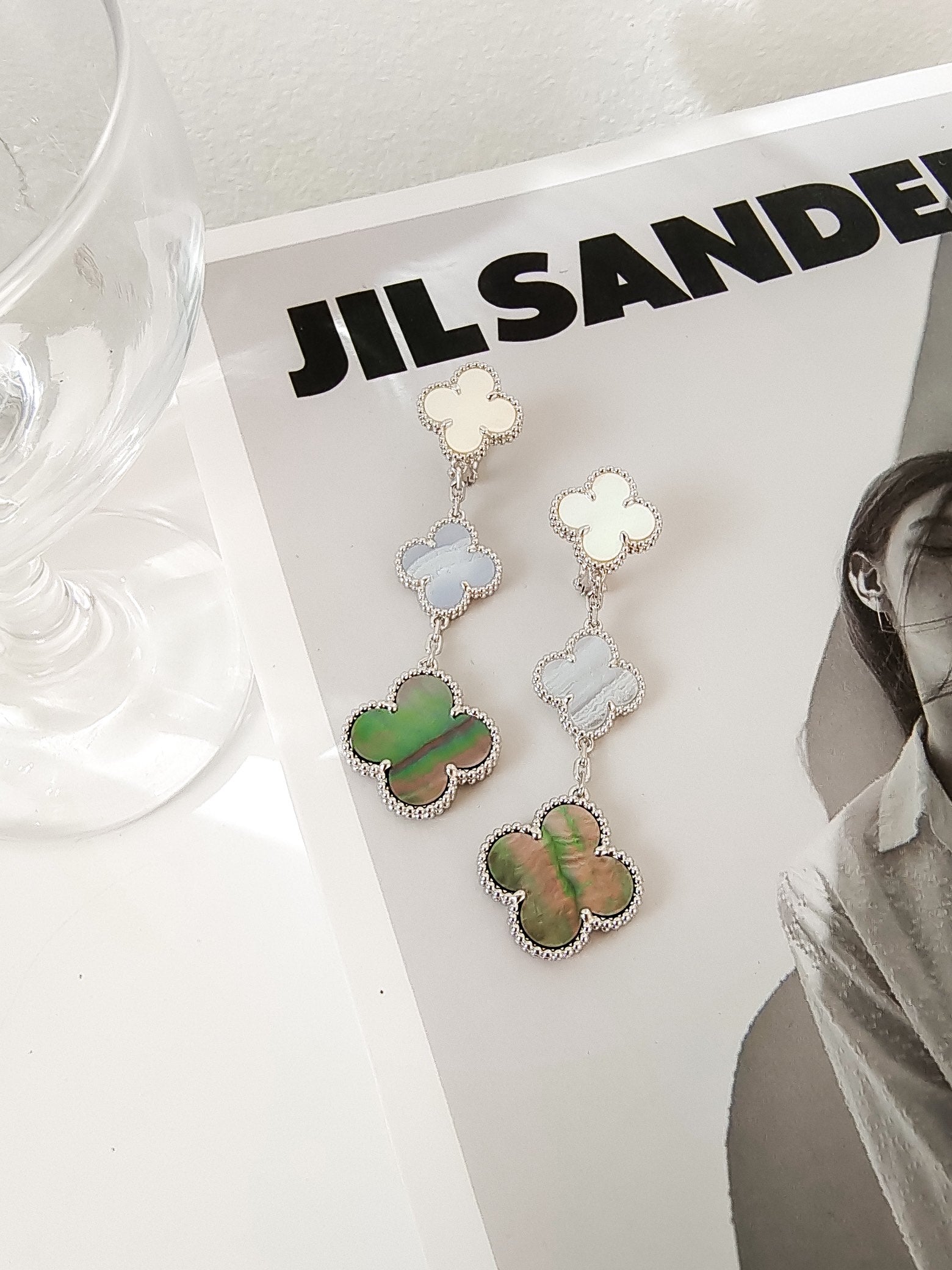 [Clover Jewelry]CLOVER 3 MOTIFS CHALCEDONY DARK MOP SILVER EARRINGS