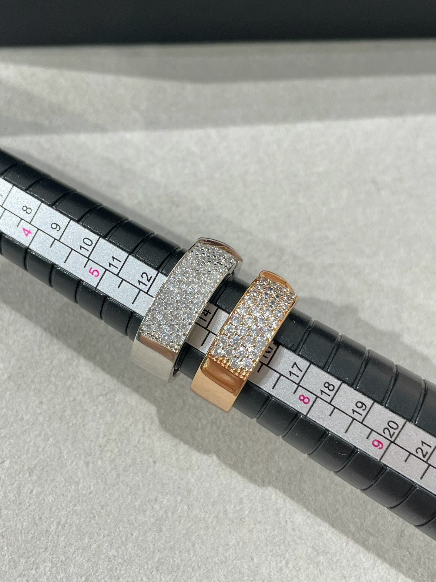 [Clover Jewelry]LIENS EVIDENCE  DIAMOND PAVED RING