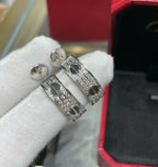 [Clover Jewelry]LOVE CERAMIC DIAMOND PAVED SILVER EARRINGS