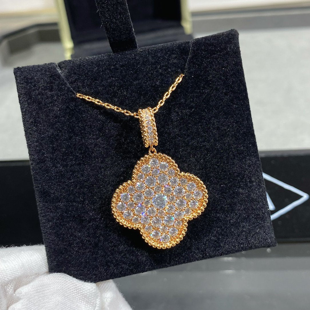 [Clover Jewelry]CLOVER 25MM LARGE PEDANT DIAMOND PAVED LONG NECKLACE