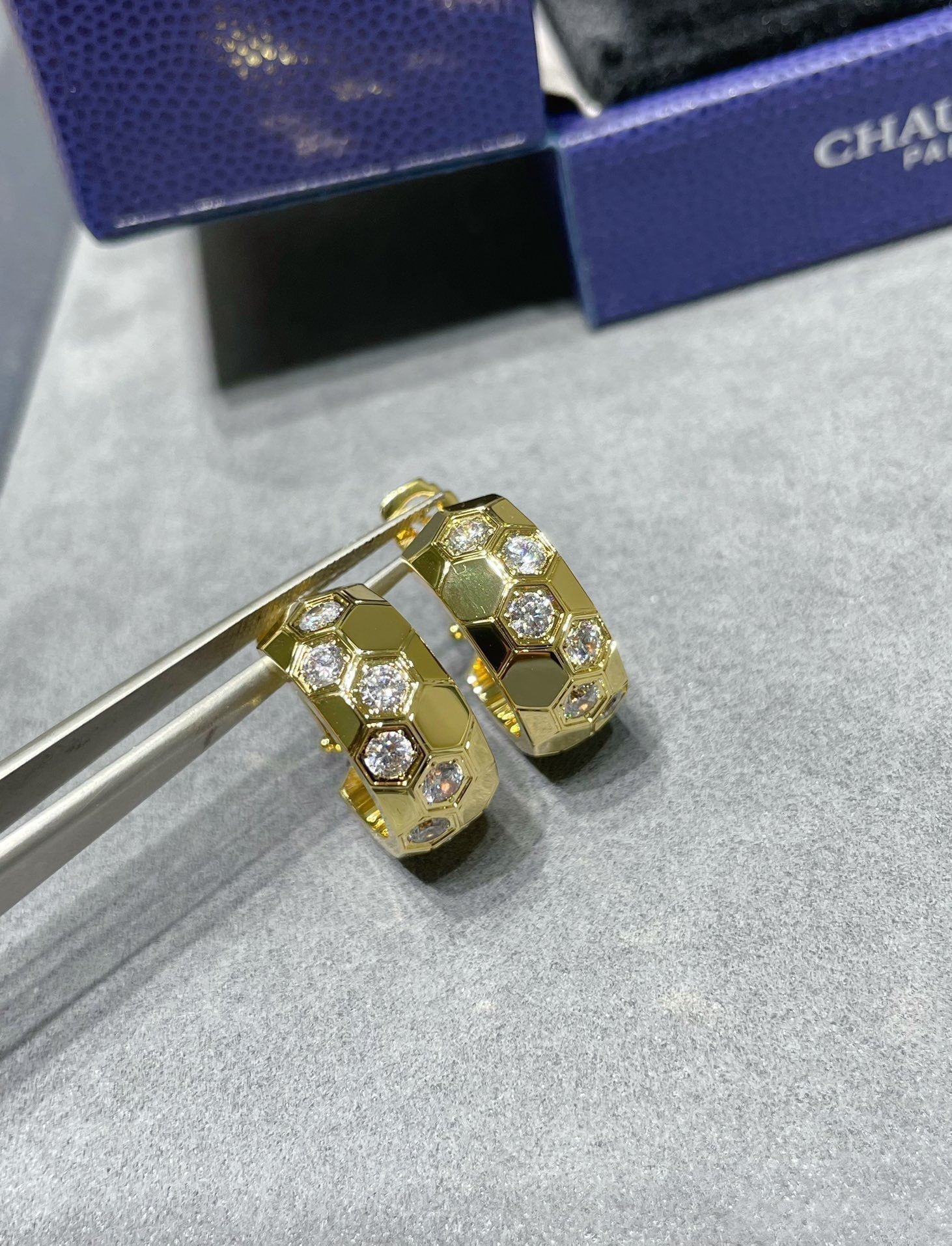 [Clover Jewelry]BEE LOVE DIAMOND HOOP EARRINGS