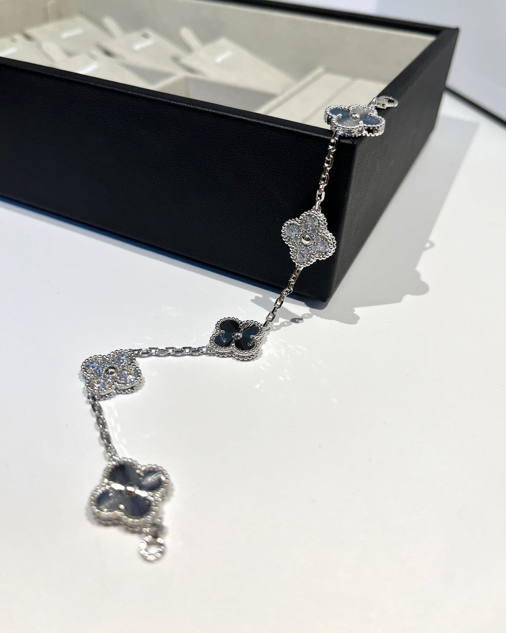 [Clover Jewelry]CLOVER 5 MOTIVE SILBER DIAMANT ARMBAND