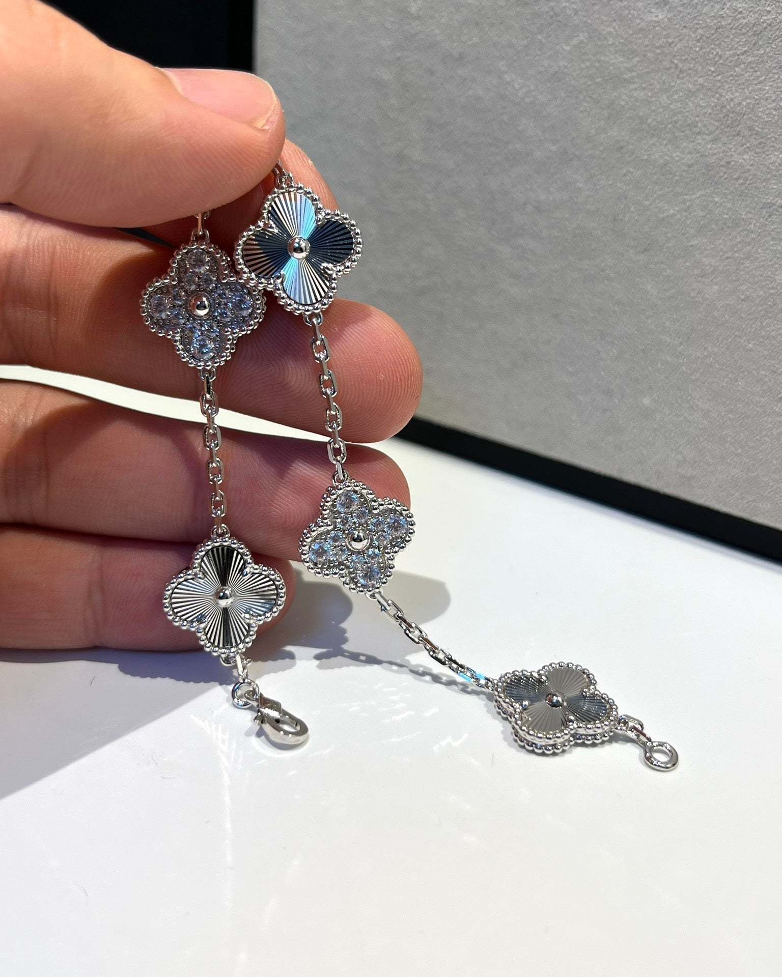 [Clover Jewelry]CLOVER 5 MOTIF SILVER DIAMOND BRACELET