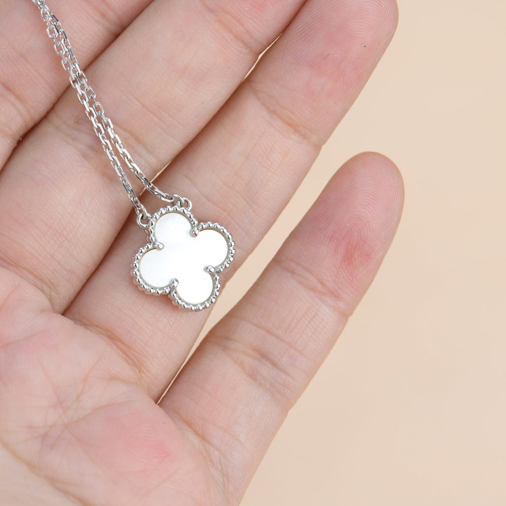 [Clover Schmuck]CLOVER 15MM WEISSE PERLMUTT SILBER