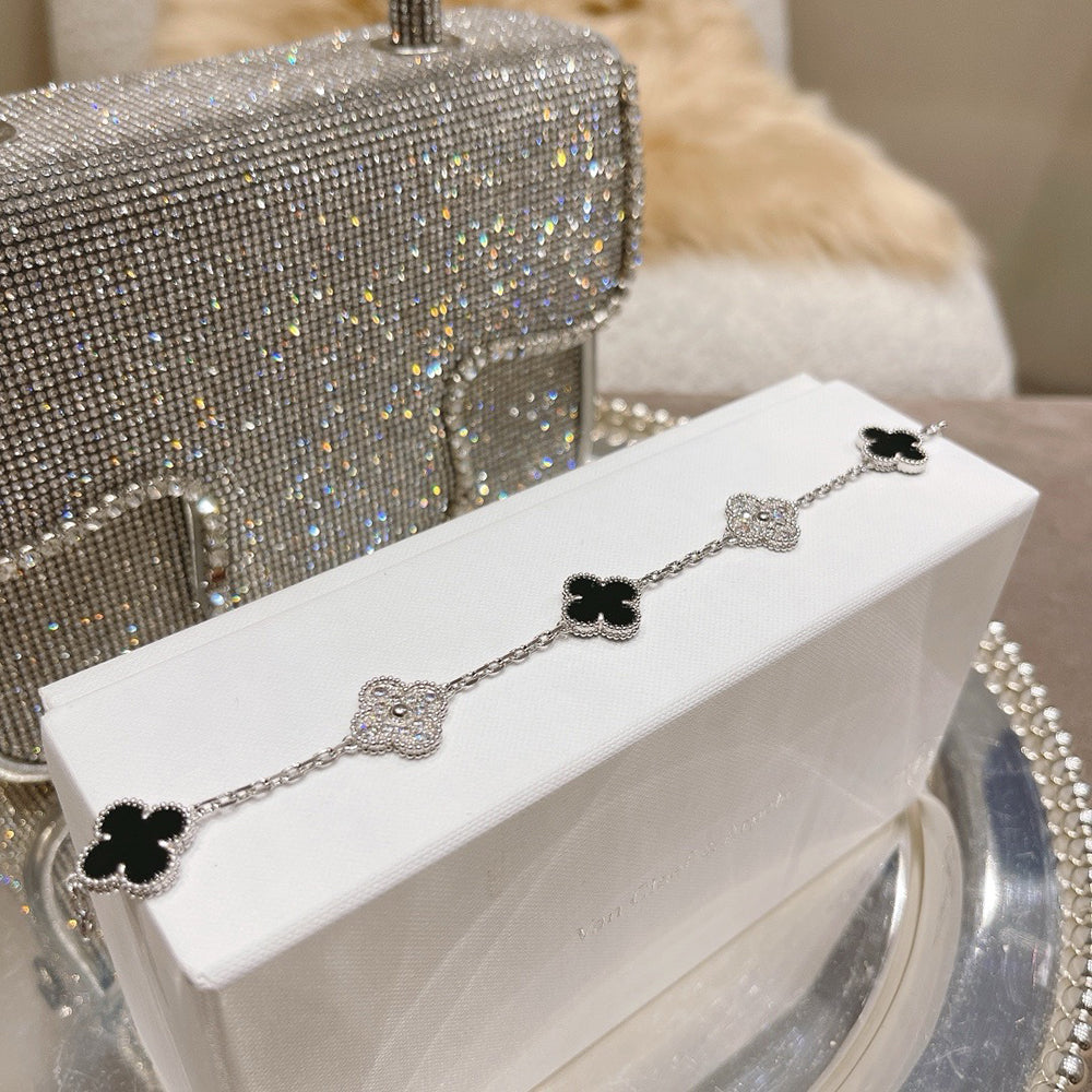[Clover Jewelry]CLOVER 5 MOTIV ONYX DIAMANT ARMREIF SILBER