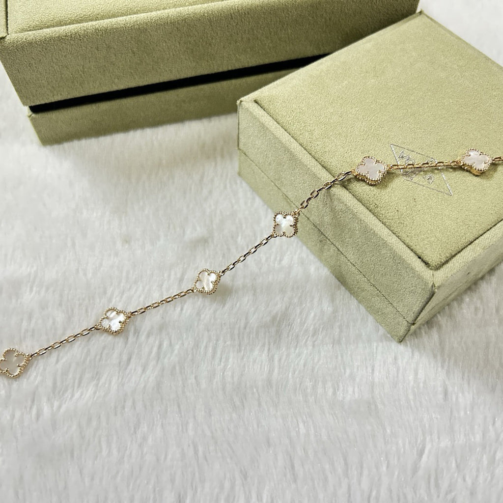 [Clover Jewelry]CLOVER 6 MOTIF WHITE MOP BRACELET