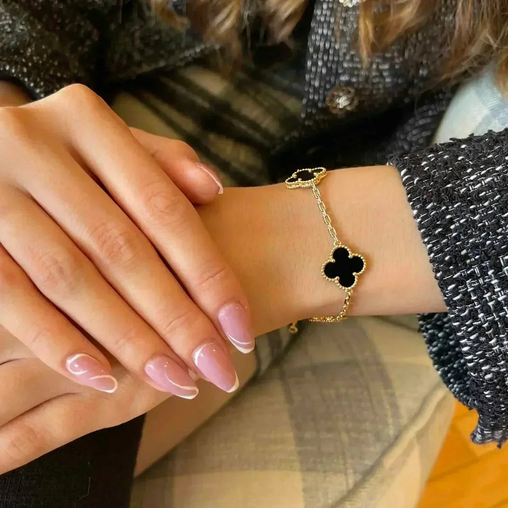 [Clover Jewelry]CLOVER  5 MOTIFS BLACK ONYX BRACELET