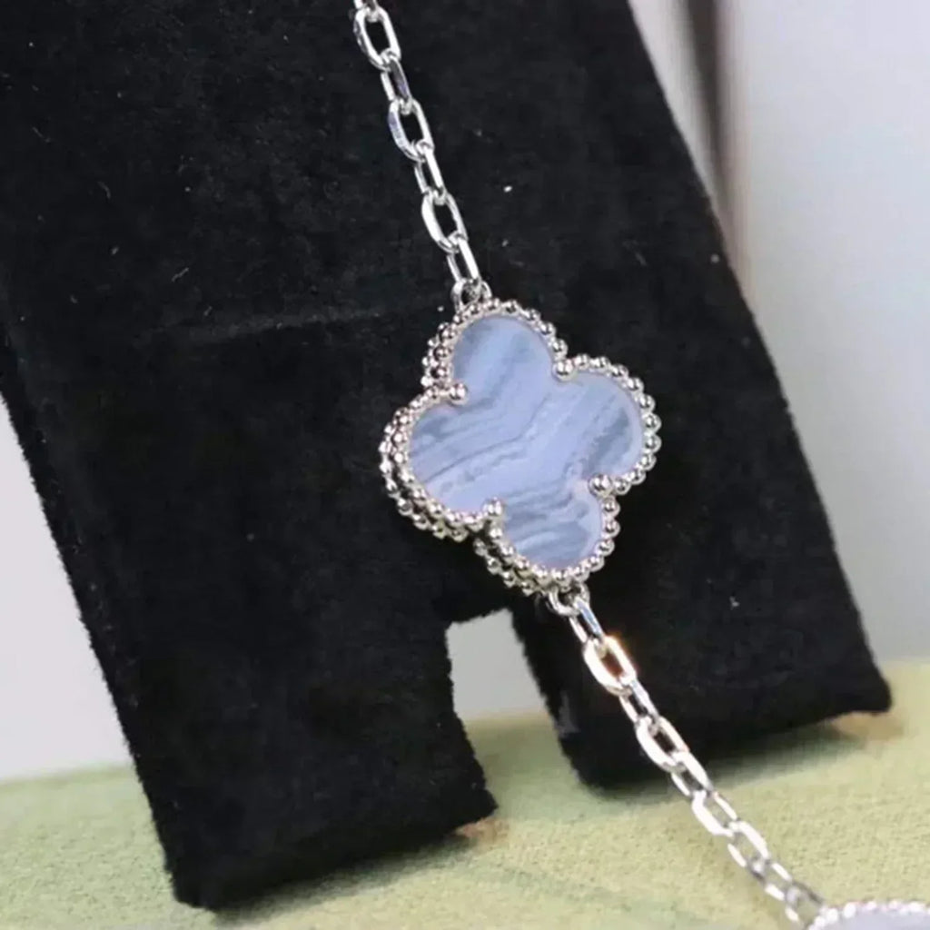 [Clover Jewelry]CLOVER  5 MOTIVE LILA CHALZEDON ARMBAND SILBER