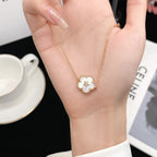 [Clover Jewelry]LUCKY WHITE MOP PLUM BLOSSOM  BRACELET