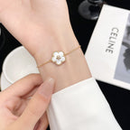 [Clover Jewelry]LUCKY WHITE MOP PLUM BLOSSOM  BRACELET
