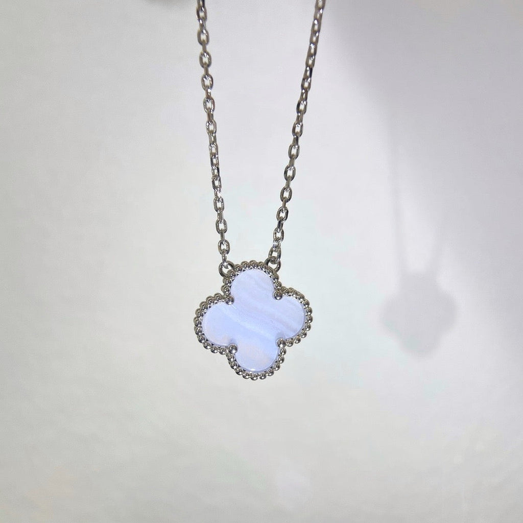 [クローバージュエリー]クローバー 15MM ブルーカルセドニー ネックレス シルバー