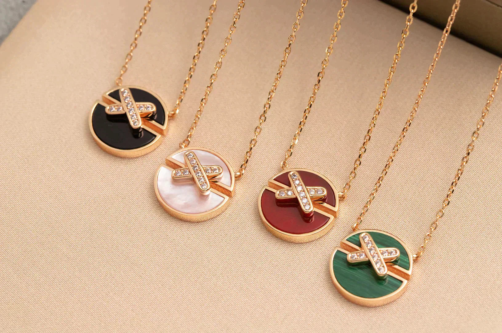 [Clover Jewelry]JEUX DE ROSE GOLD DIAMOND NECKLACE