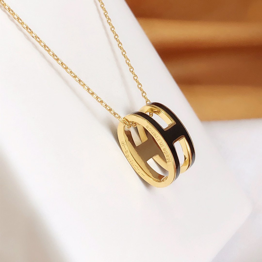 [Clover Jewelry]HM CLIC BLACK ENAMEL GOLD NECKLACE