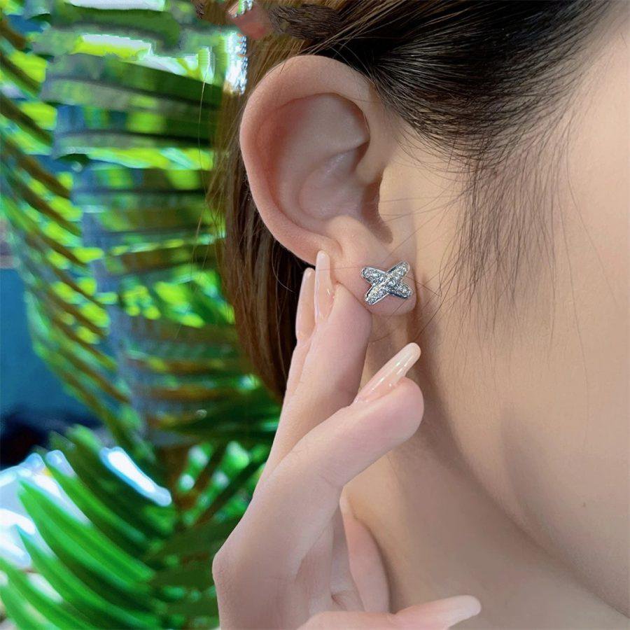 [Clover Jewelry]JEUX DE SILVER DIAMOND EARRINGS