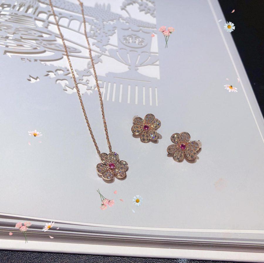 [Clover Jewelry]FRIVOLE ROSE GOLD FLOWER DIAMOND NECKLACE