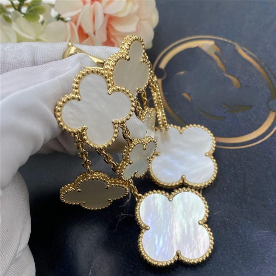 [Clover Jewelry]CLOVER EARRINGS WHITE MOP 4 MOTIFS GOLD