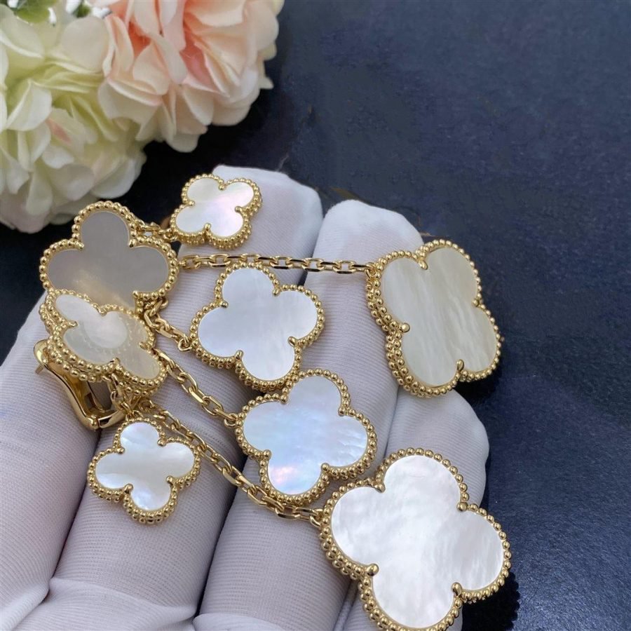 [Clover Jewelry]CLOVER EARRINGS WHITE MOP 4 MOTIFS GOLD