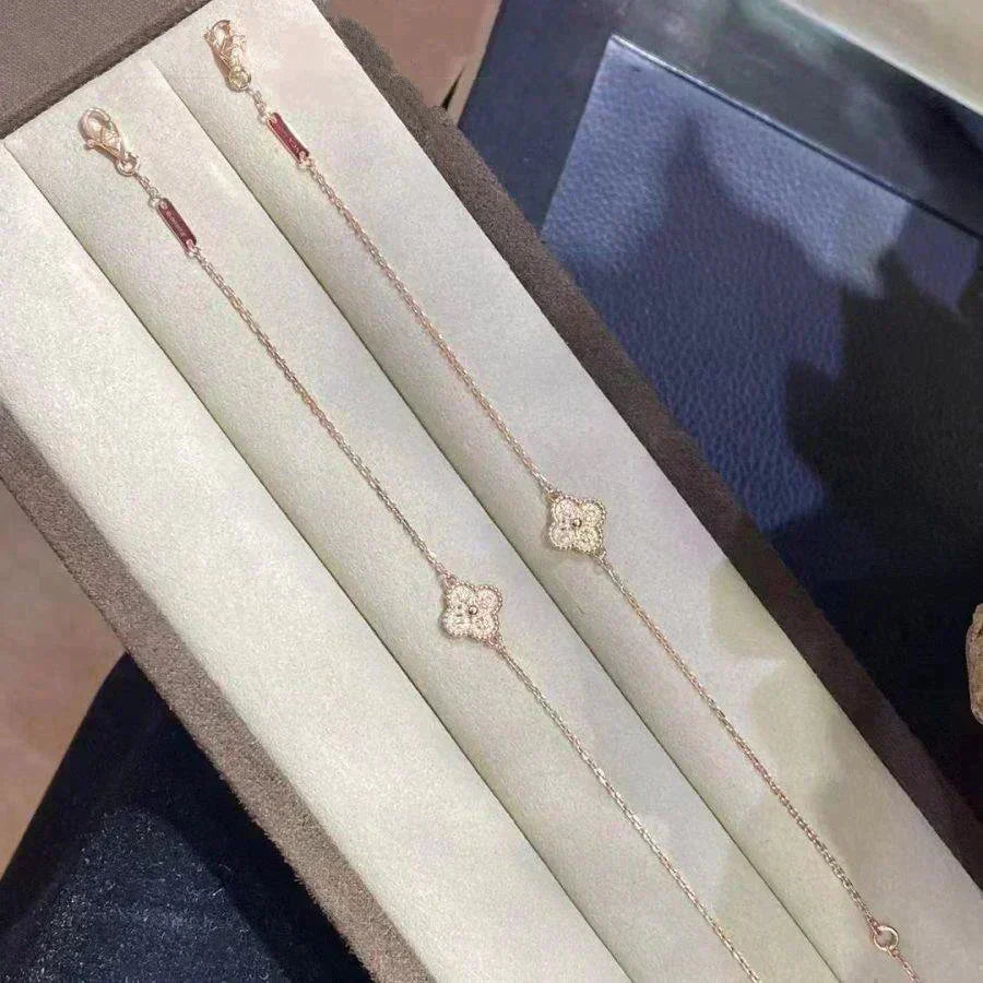 [Clover Jewelry]クローバー 一輪のブレスレット