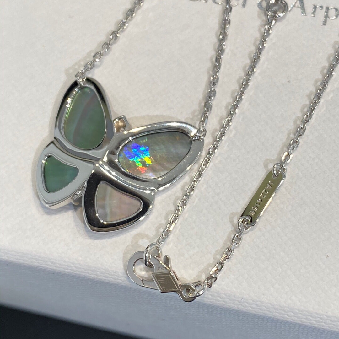[Clover Jewelry]LARGE BUTTERFLY SILVER PENDANT DIAMOND NECKLACE
