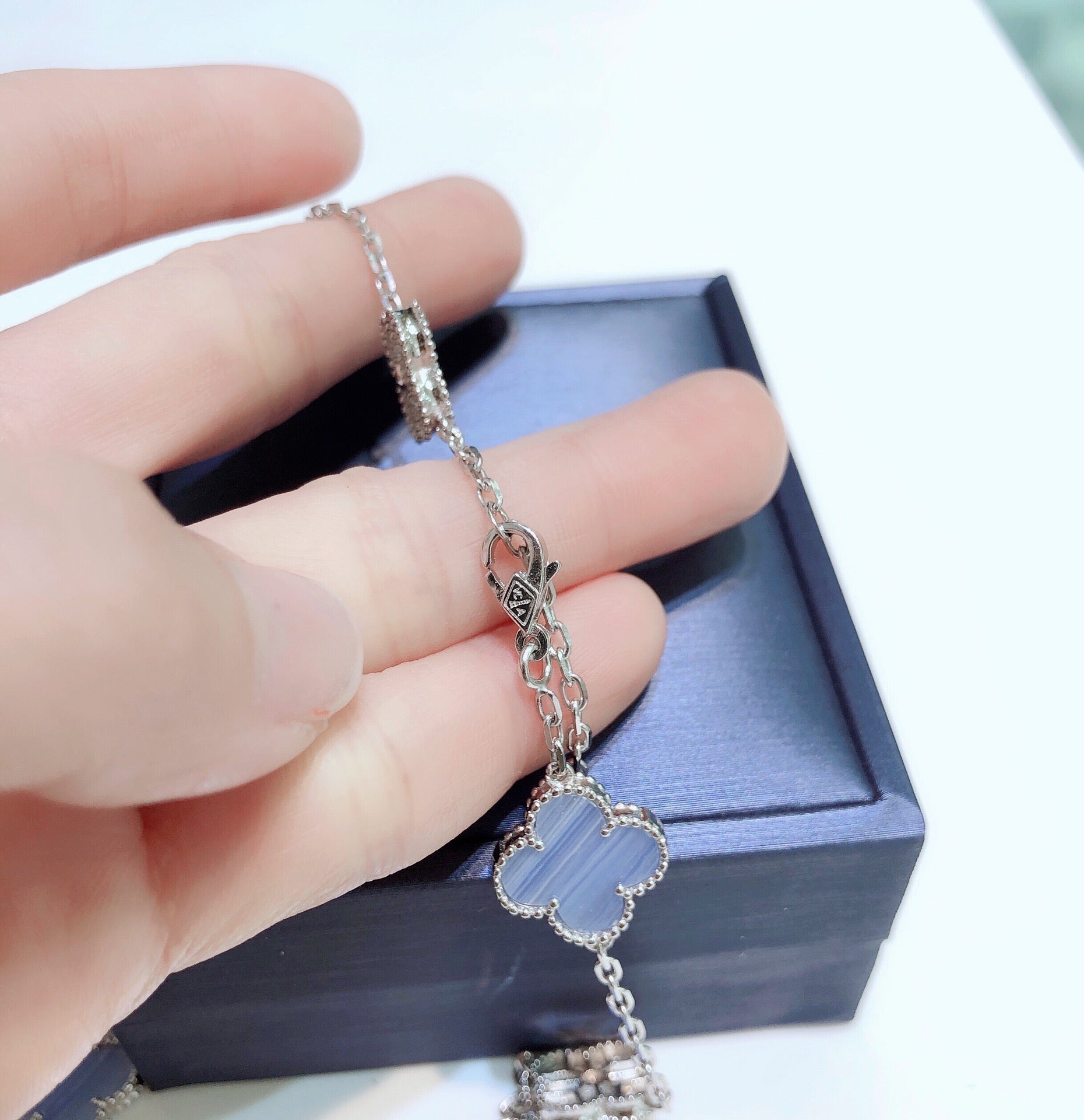 [Clover Jewelry]CLOVER 10 MOTIFS CHALCEDONY DIAMONDS SILVER NECKLACE