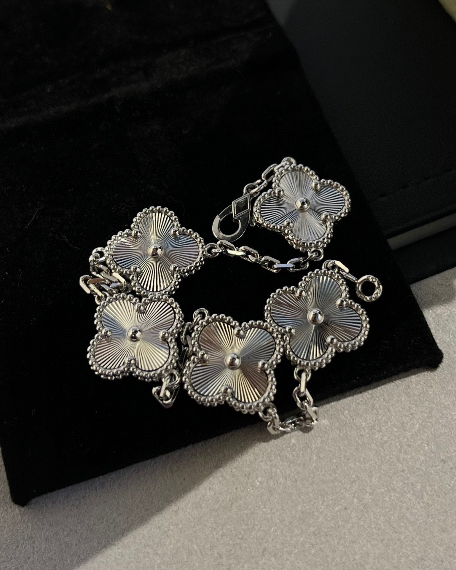 [Clover Jewelry]CLOVER SILVER 5 MOTIFS BRACELET