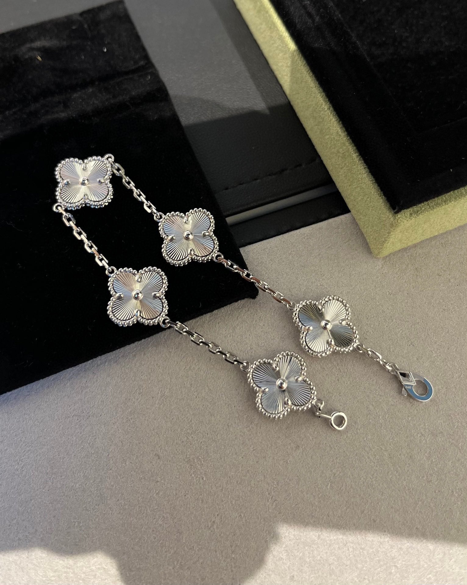 [Clover Jewelry]CLOVER SILVER 5 MOTIFS BRACELET
